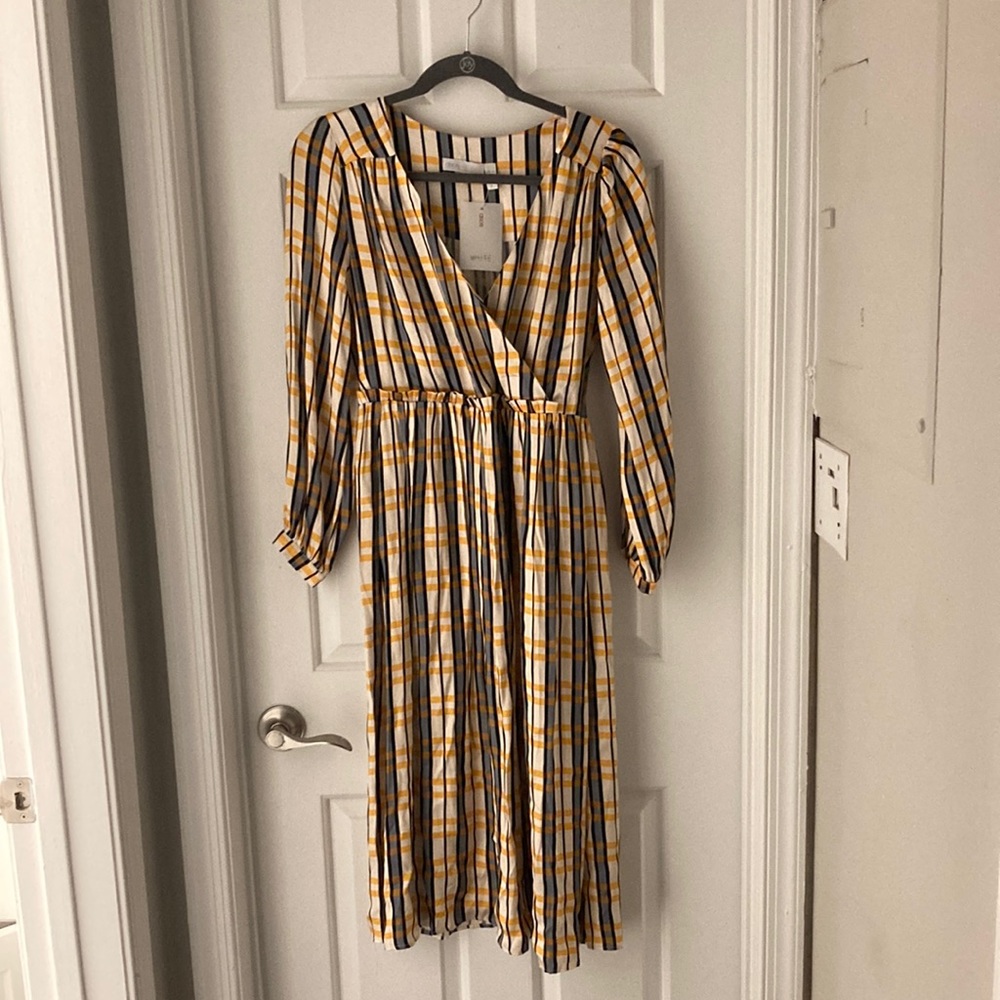 NEW WITH TAGS - ASOS midi dress - Size 4